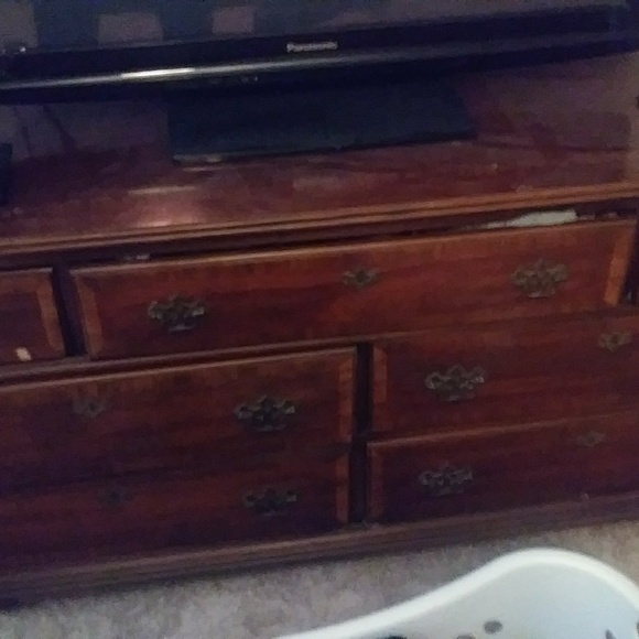 Home - Picture 4 of 8